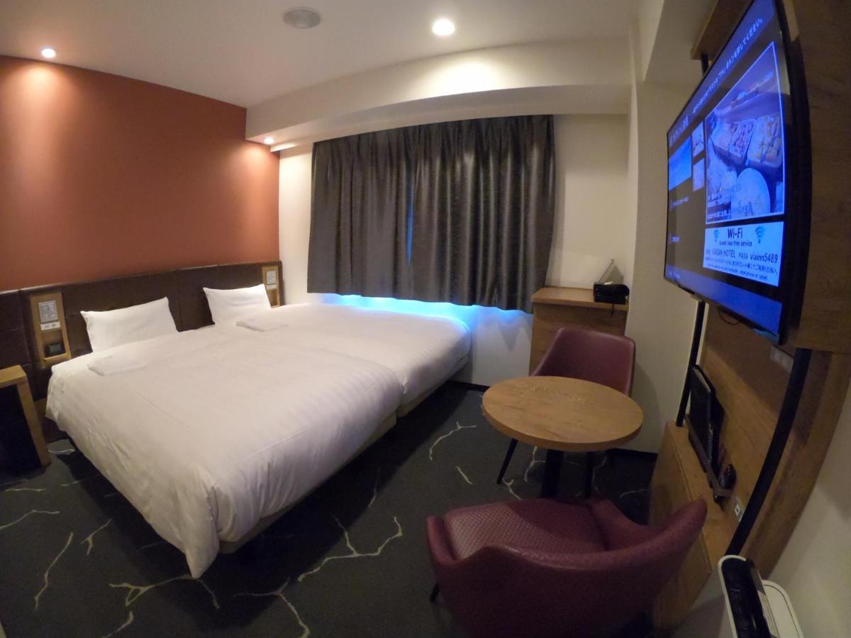 Via Inn Shinsaibashi Osaka Bagian luar foto